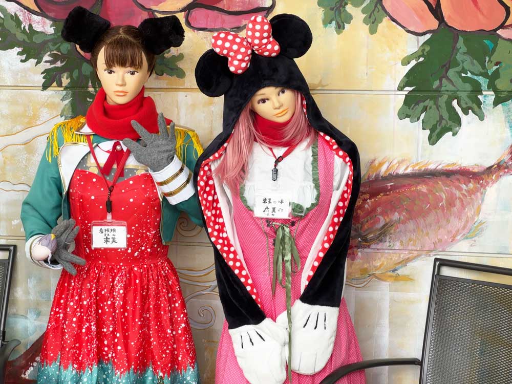 入口には可愛い子がいました